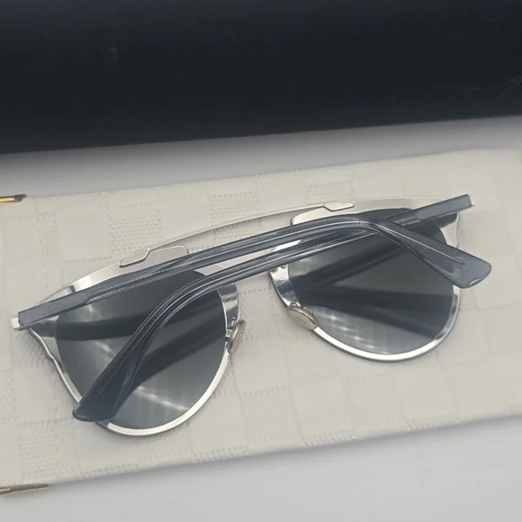 Christian Dior Mirrored Aviator Blue & Silver Women's Sunnies (NWOT)🩶💙🩶 - Picture 10 of 11